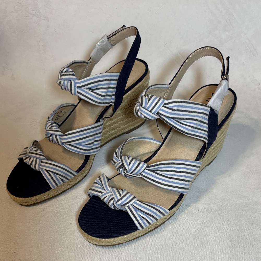 Life Stride Navy and White Striped Wedge Sandals, chambray, NWOT, size 11